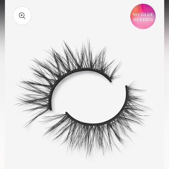 Lilly lashes
Trendsetter
SELF-ADHESIVE
Natural Volume + Medium Length - Picture 3 of 7